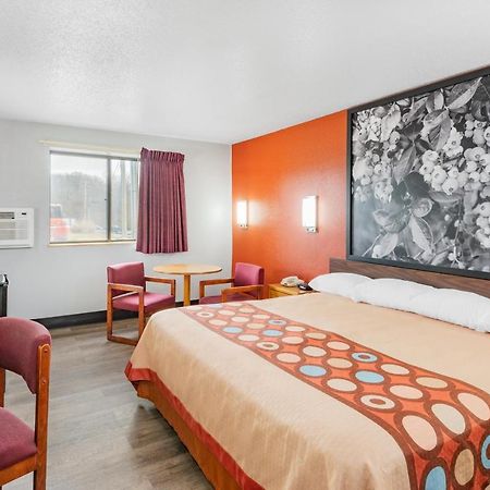 Super 8 By Wyndham Waynesburg Hotel Buitenkant foto