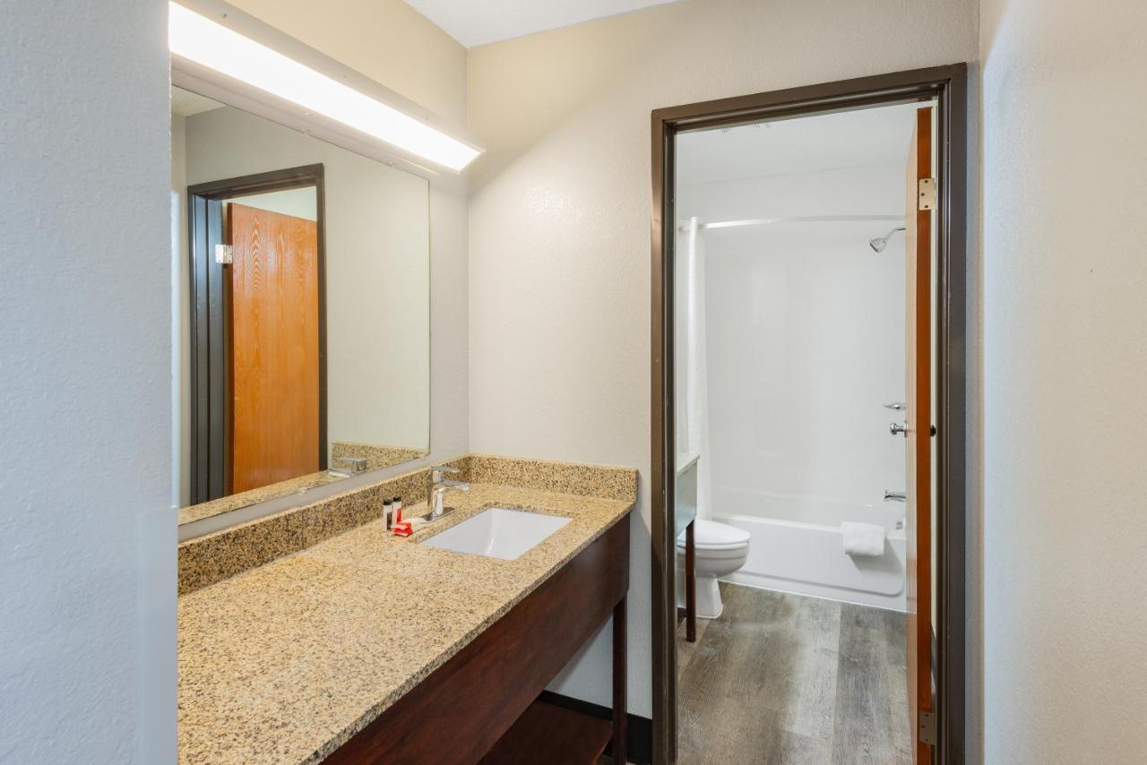 Super 8 By Wyndham Waynesburg Hotel Buitenkant foto