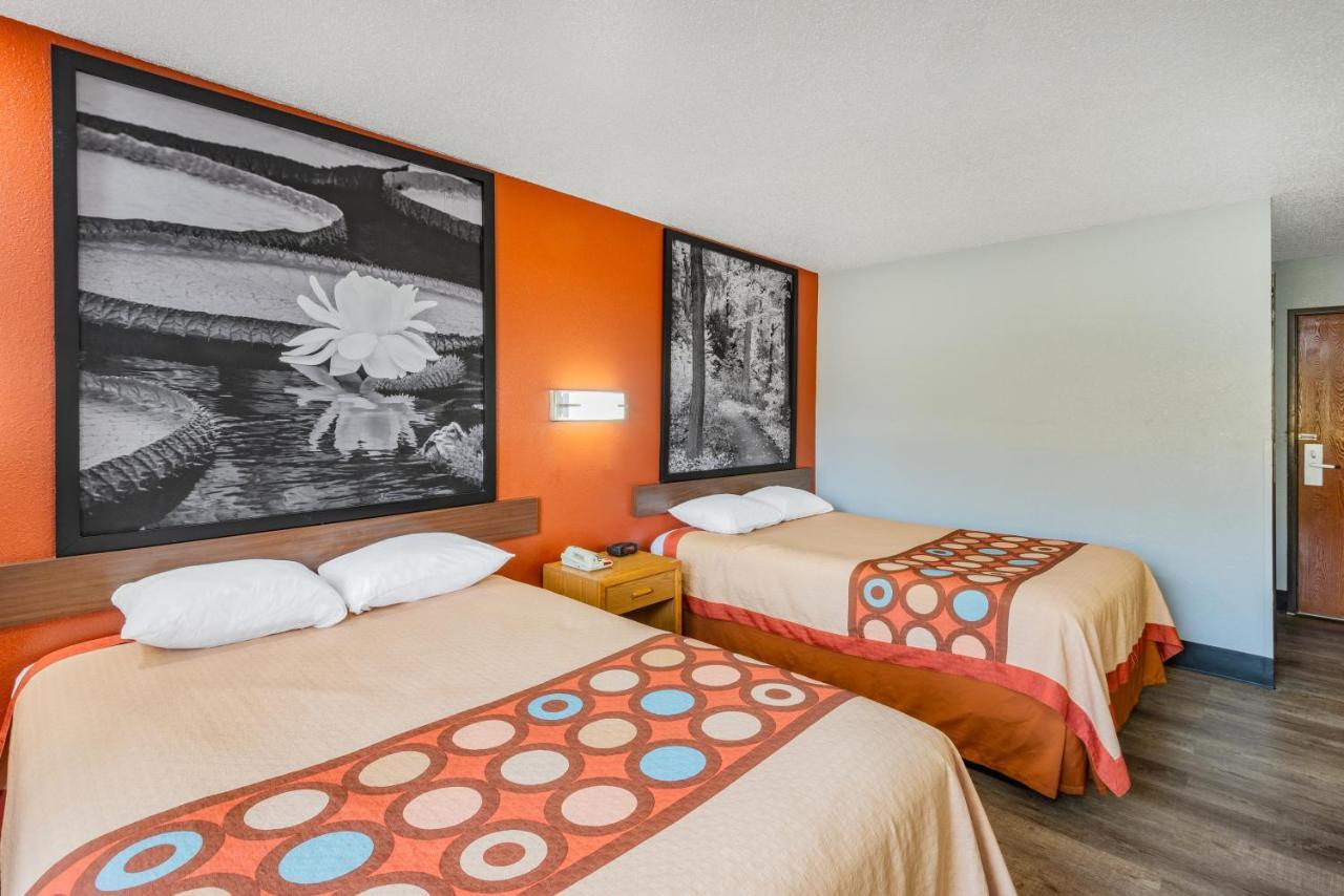 Super 8 By Wyndham Waynesburg Hotel Buitenkant foto