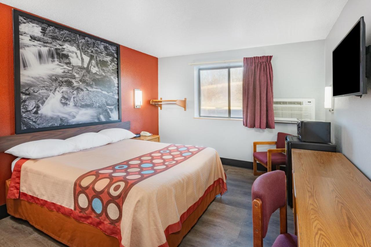 Super 8 By Wyndham Waynesburg Hotel Buitenkant foto