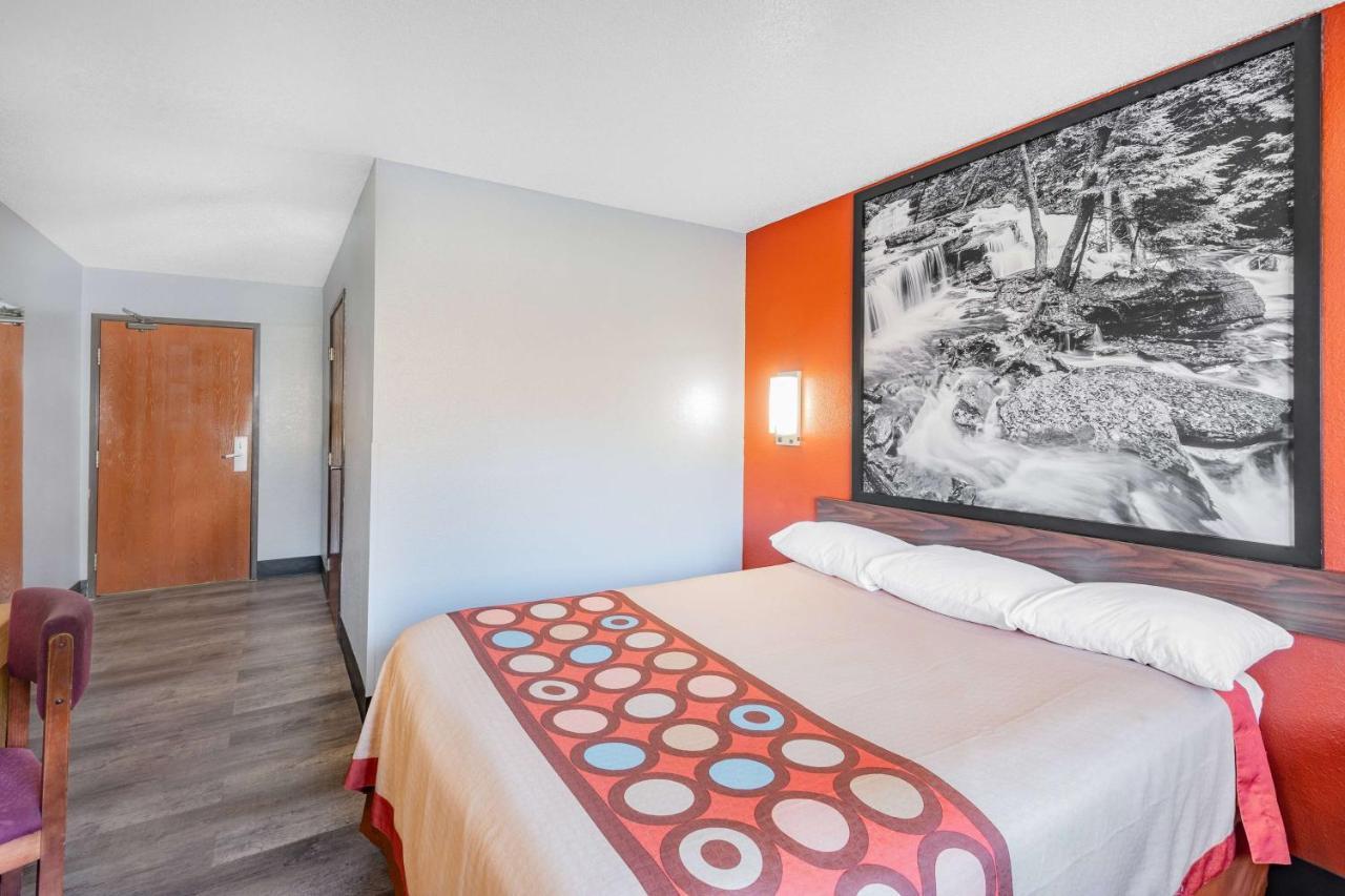 Super 8 By Wyndham Waynesburg Hotel Buitenkant foto